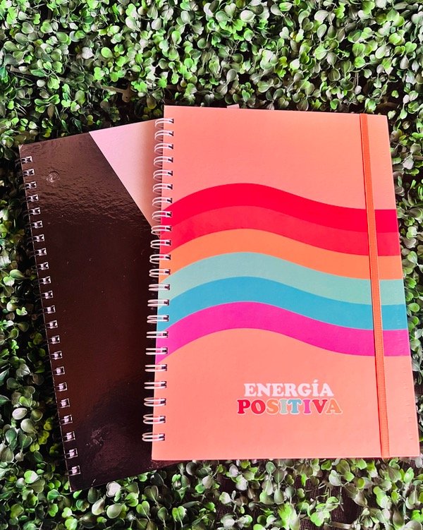 Producto - Cuaderno A4 tapa dura