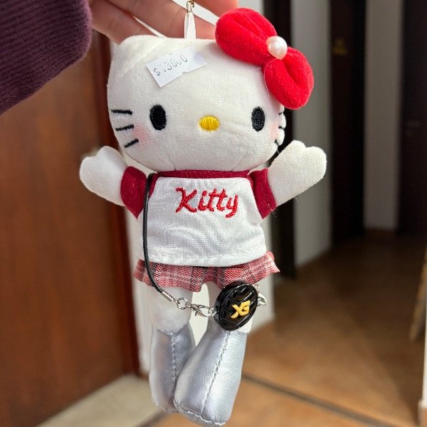 Producto - Llavero Kitty señorita con traje rojo 20cm