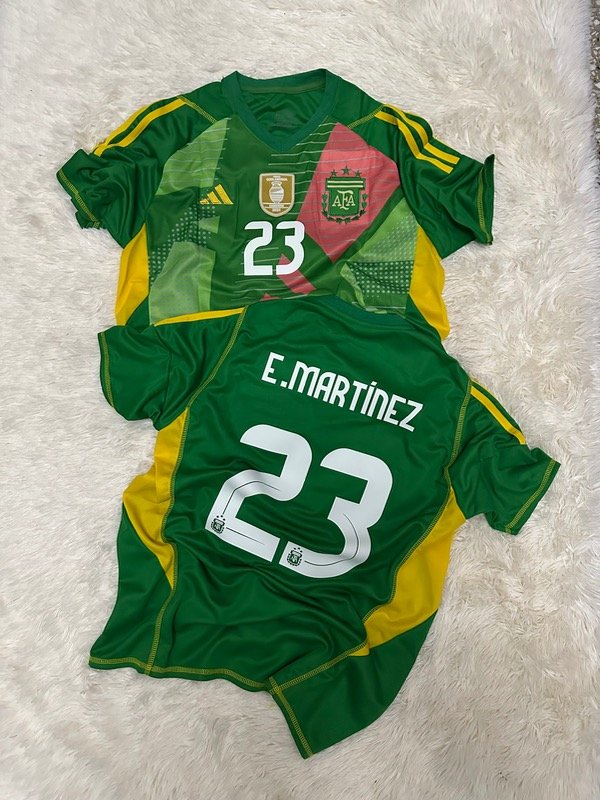 Producto - Camiseta Dibu Martinez Verde