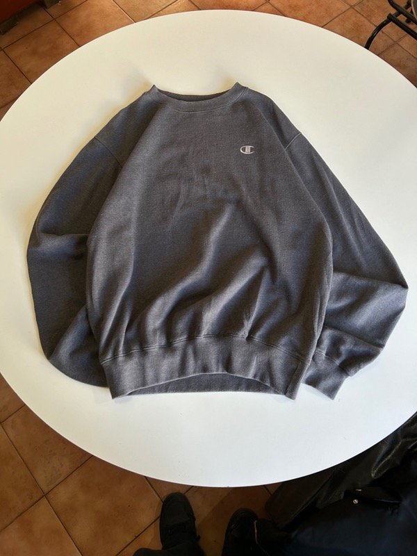 Producto - Crewneck Champion Grey (S)