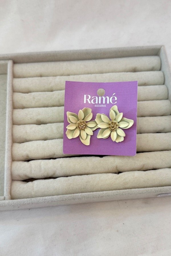 Producto - Aros flor Abba
