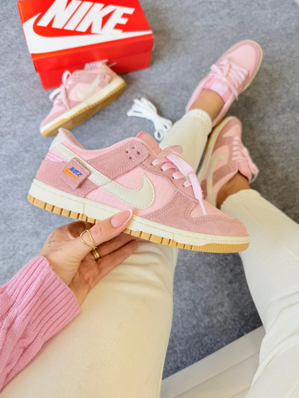Producto - DUNK SB ROSA