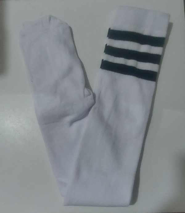 Producto - Bucaneras Blancas con líneas negras