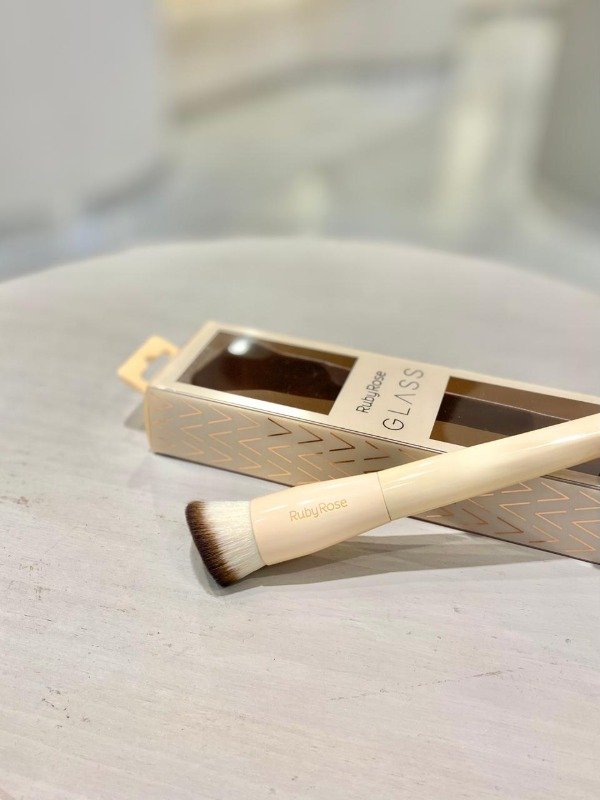 Producto - Brocha kabuki angular Glass Ruby Rose GF3