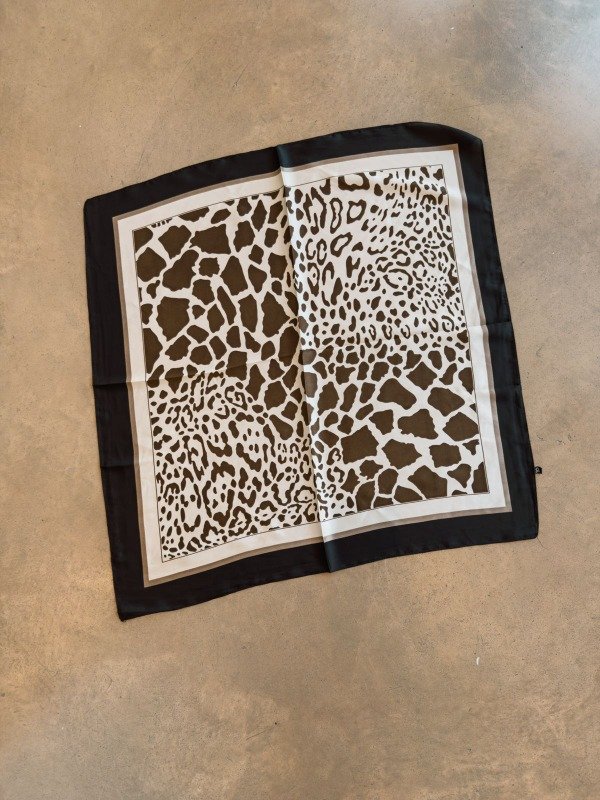 Producto - PAÑUELO HENRIETTA - M