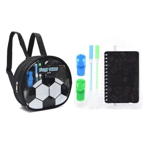 Producto - MOCHILA CON SET DE UTILES FUTBOL 21X8X19CM SKORA