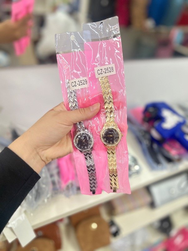 Producto - Reloj malla dorada/plateada