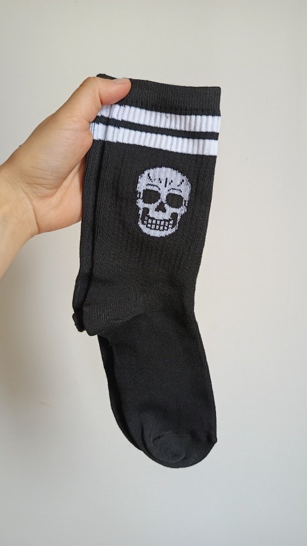 Producto - Calavera,líneas blancas