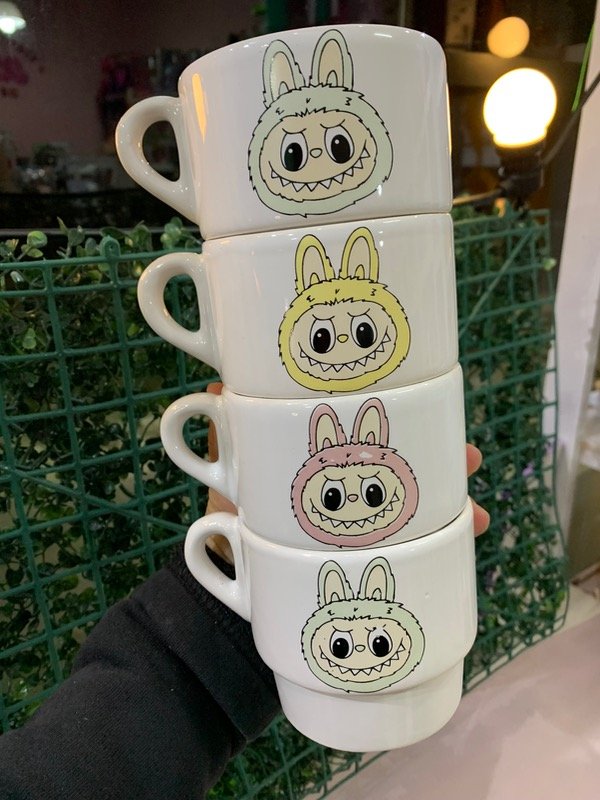 Producto - Taza apilable Labubu
