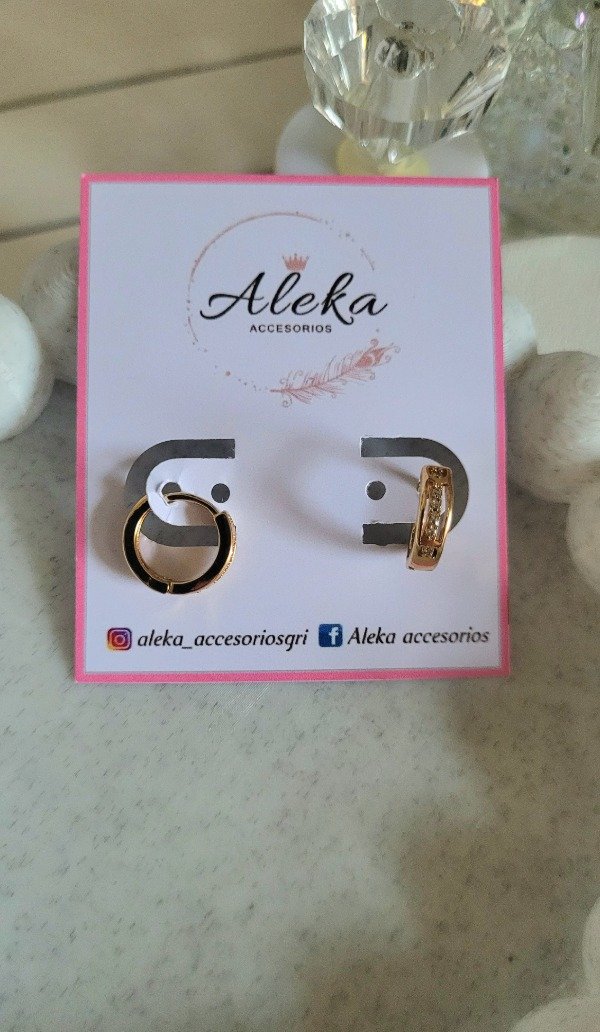 Producto - Argollas (1.3mm) tira strass de color blanco de acero dorado - 1