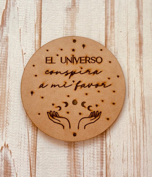 Producto - Círculo frase El universo conspira a mi favor 15 cm