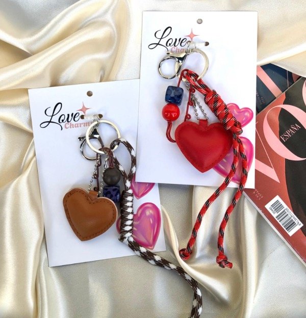 Producto - Charm llavero corazón con alfiler de gancho