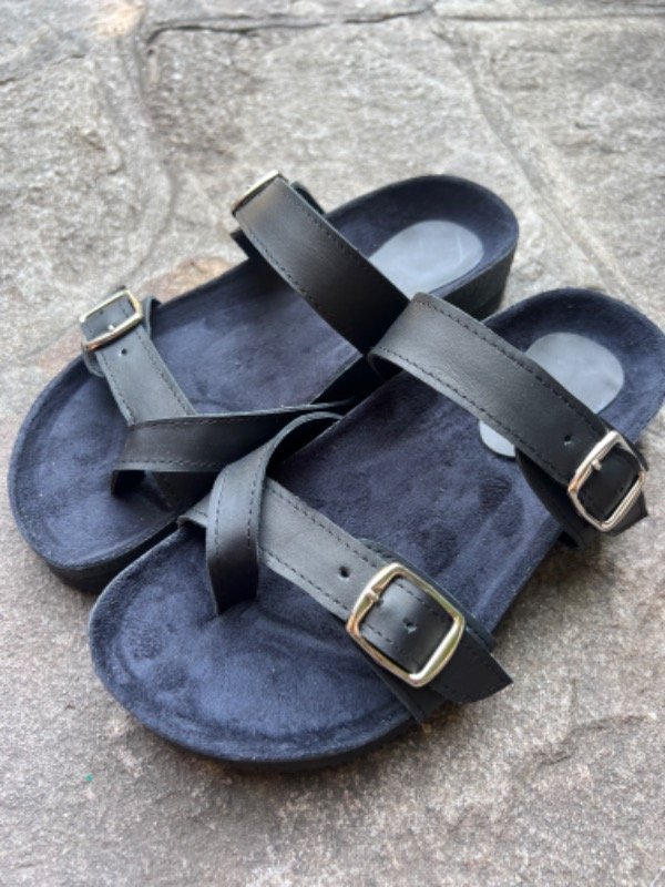 Producto - MAYAR cuero negro plantilla negra