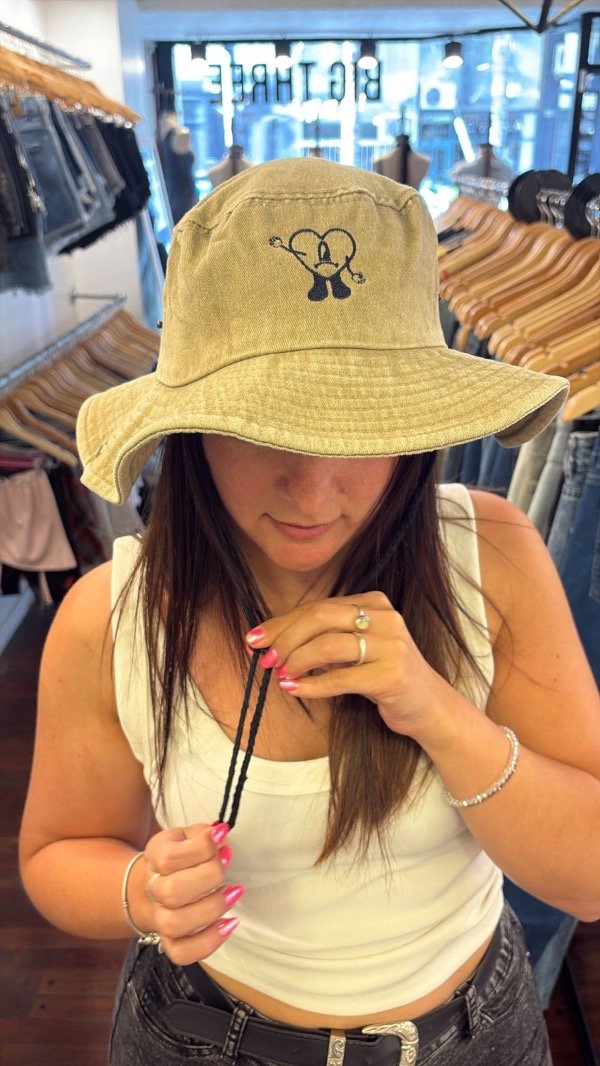 Producto - Piluso Bad Bunny