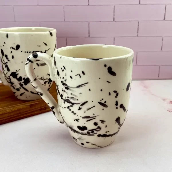 Producto - Taza Conica Pintitas Negras