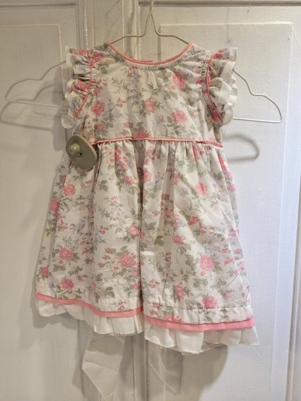 Producto - Vestido floreado con lazo Talle 1 año - PRECIO: 12X