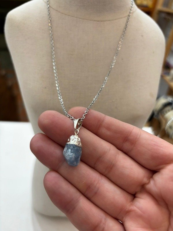 Producto - Collar con piedra 2