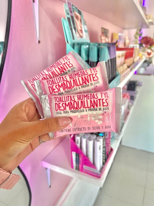 Producto - Toallitas Húmedas desmaquillantes - TyL