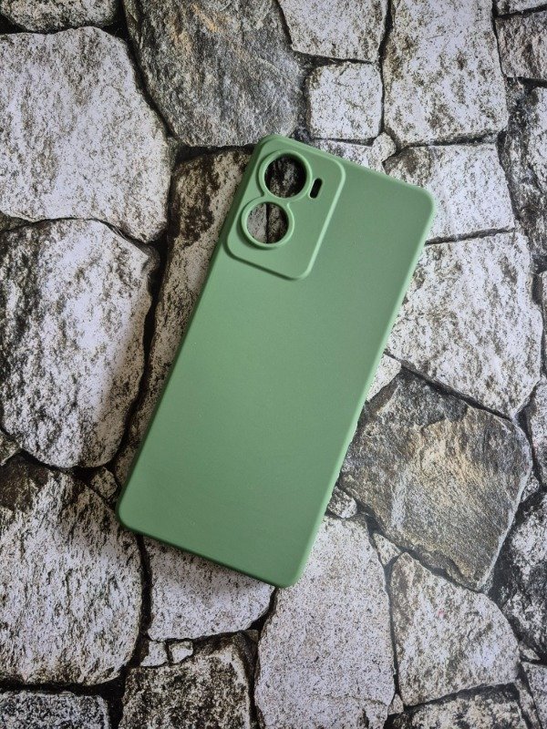 Producto - Funda tpu simil silicon sin felpa Moto G06 verde