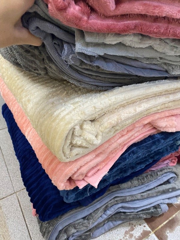 Producto - Mantas lisas con corderito 2 1/2