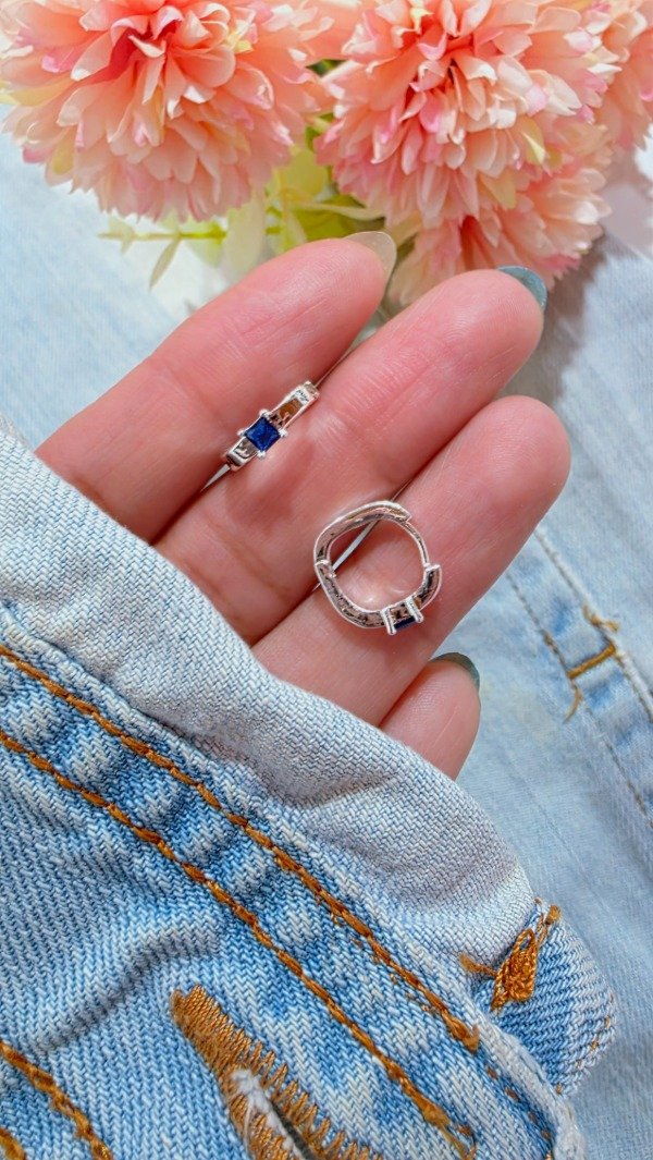 Producto - Argollas cuadradas cubic azul AB