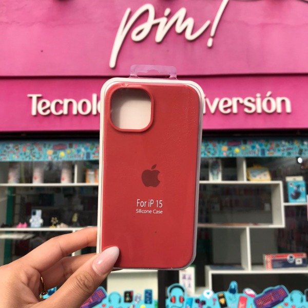 Producto - iPhone 15 Silicone Case Rojo Carmesí