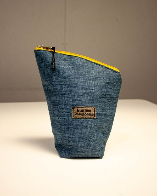 Producto - Yerbero azul melange con cierre amarillo