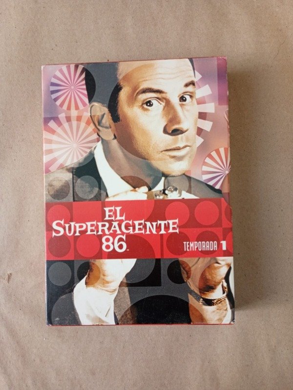 Producto - El superagente 86 Temporada 1 - Warner AVH 2008 - Box 5 DVDs