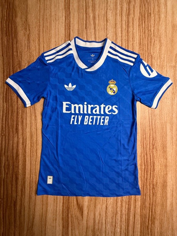 Producto - Real Madrid tercera equitación versión jugador 25/26