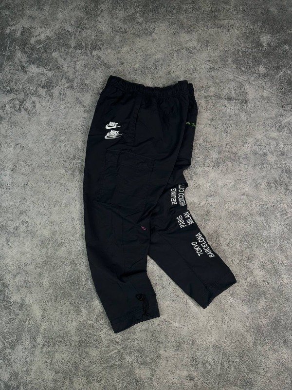 Producto - ROMPEVIENTOS NIKE TRIPLE PIPA (L)