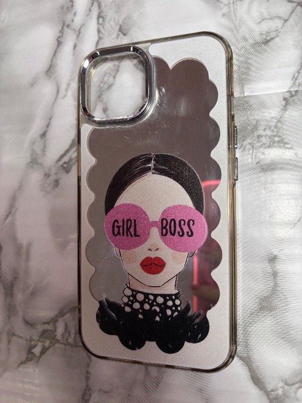 Producto - Case girl boss iph 15