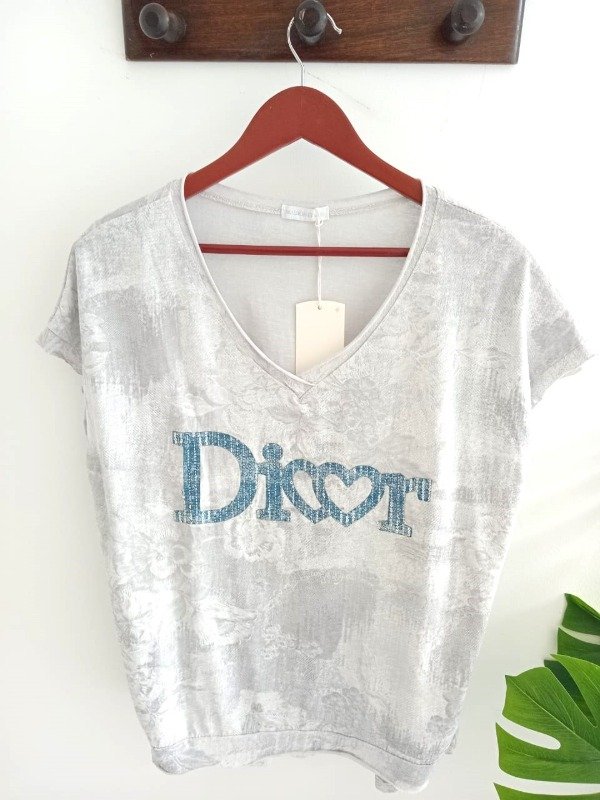 Producto - Remera dior gris