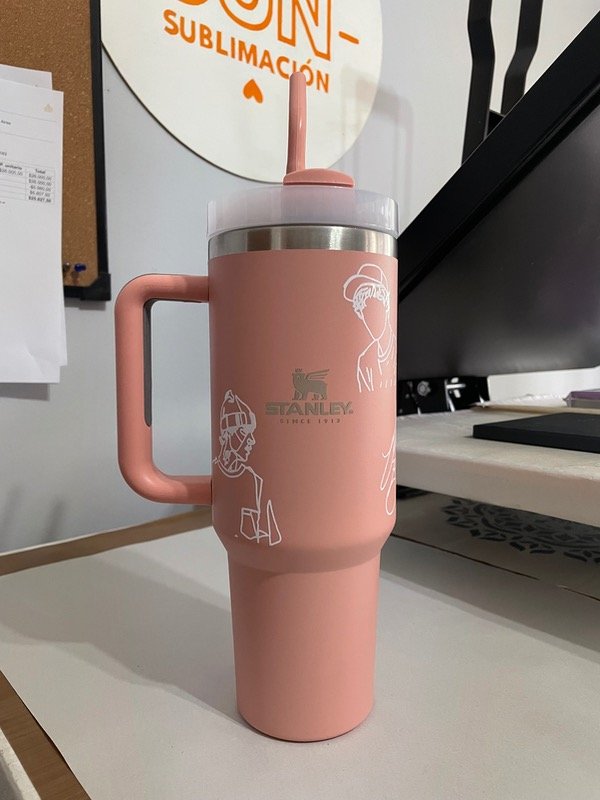 Producto - Quencher 1.2L. Justin Bieber