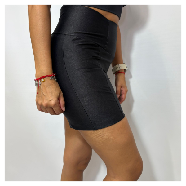 Producto - Ciclista negra con bolsillo