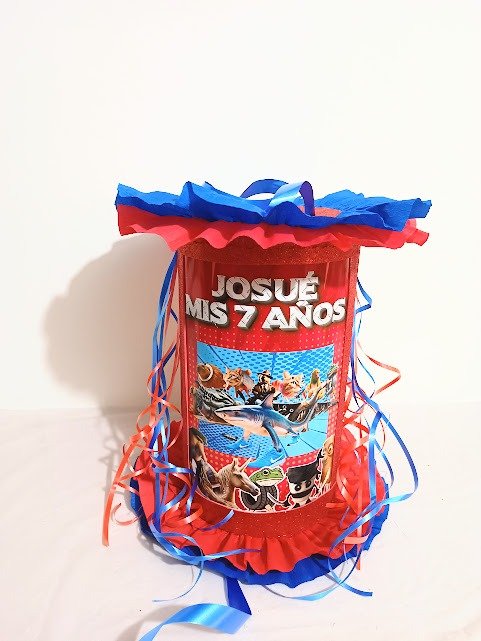 Producto - piñata brainrot con golosinas tralalero