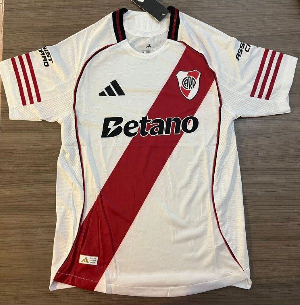 Producto - River titular 2026 Versión Jugador