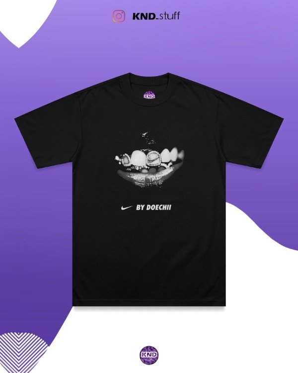 Producto - Remera doechii x nike - DTF