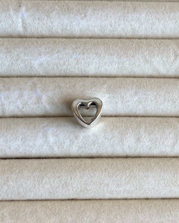 Producto - Dije estilo charm corazón calado