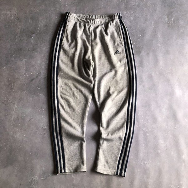 Producto - SWEATPANT ADIDAS GREY (L)