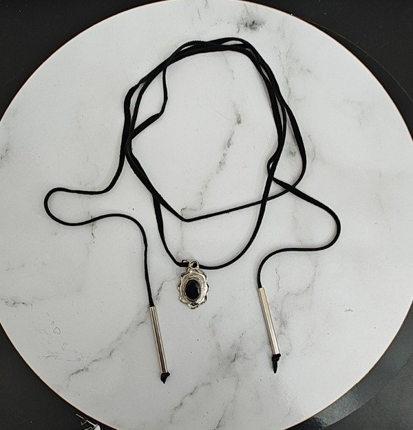 Producto - Chocker Regulable con Dije diseño piedra negra