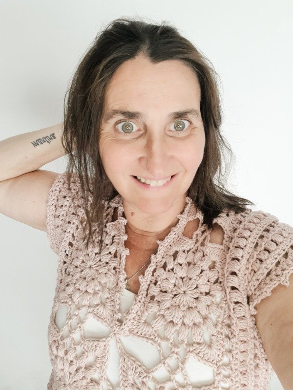 Patrón remera magnolia técnica crochet vertical + grannys — imagen 2