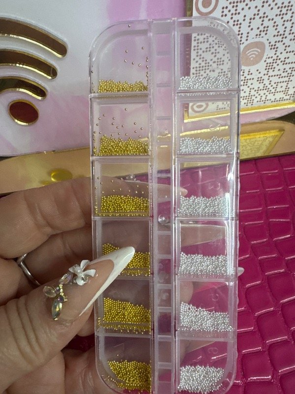 Producto - Caviar dorado y plateado
