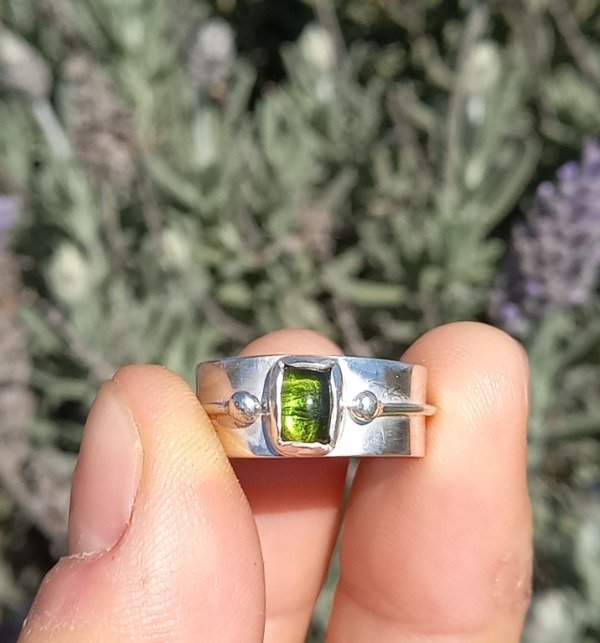 Producto - Anillo de turmalina verde 17 mm - 7