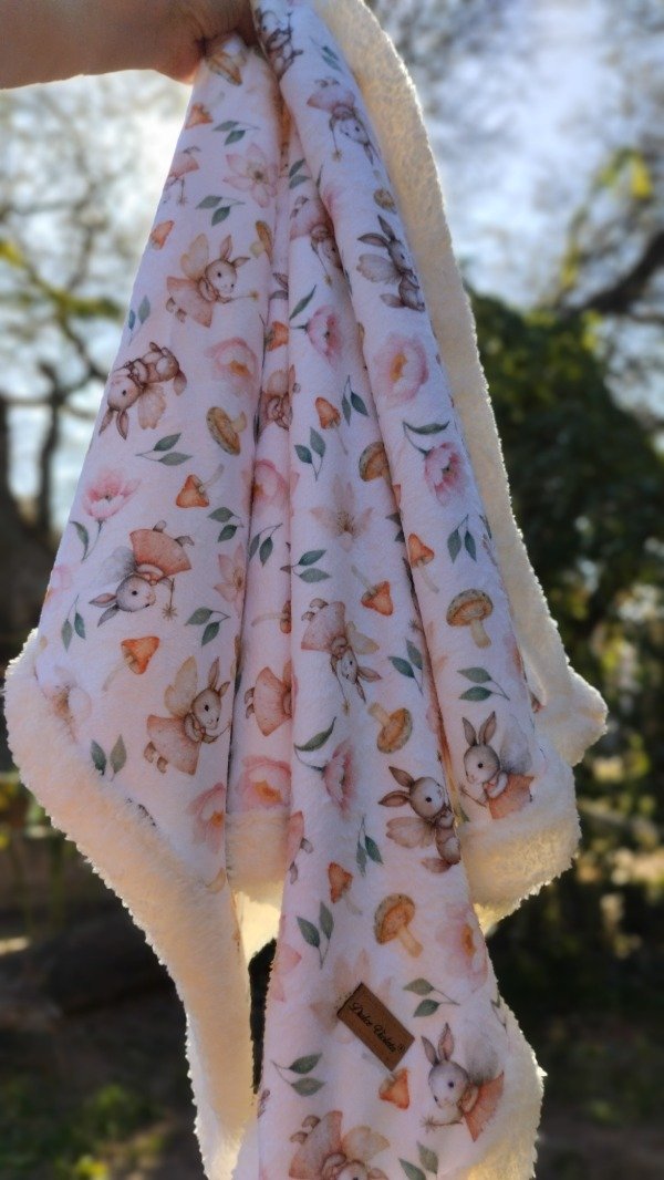 Producto - Manta POLAR SOFT Y CORDERITO Conejita Hadita