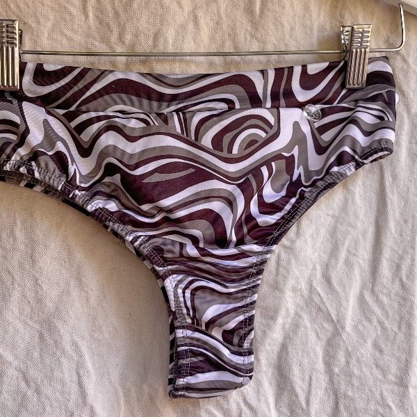 Producto - Bombacha alta con faja less blanco y negro fluid