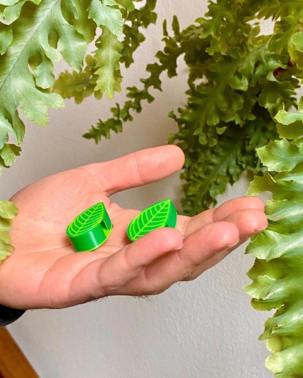 Producto - Clips adhesivos para plantas x10u - forma de HOJA