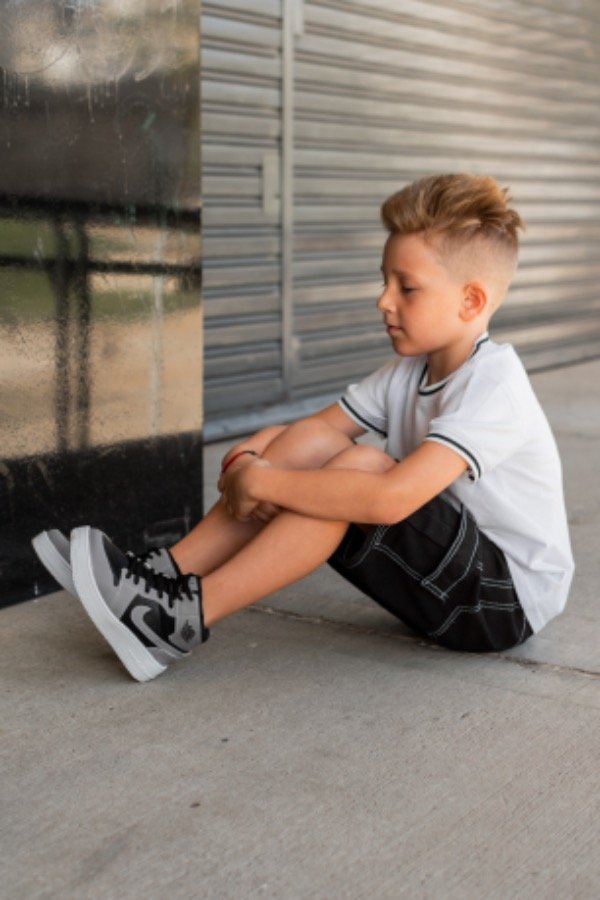 Producto - JORDAN BOTITA KIDS GRIS Y NEGRO