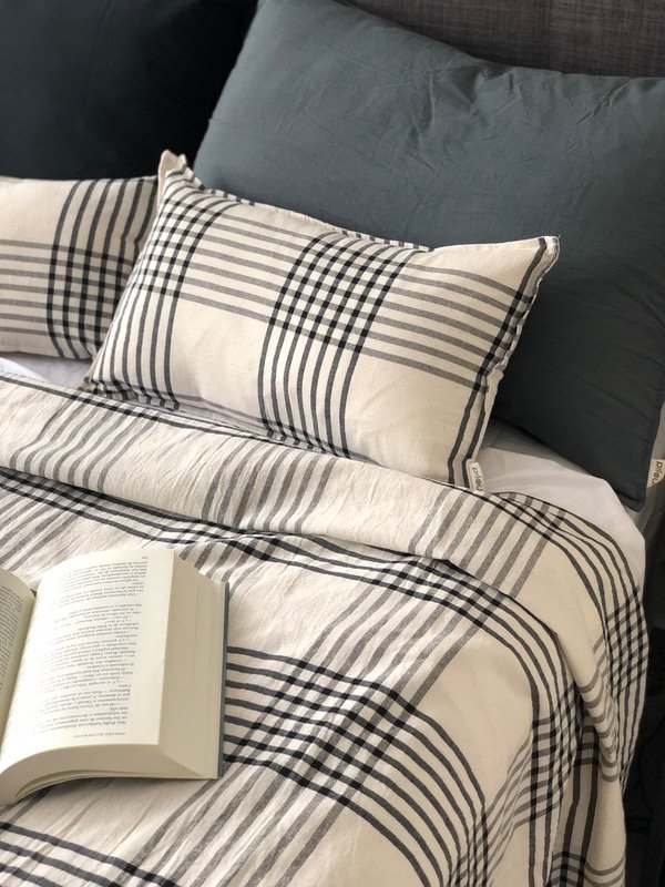 Producto - ALMOHADÓN TARTÁN OFF WHITE 60x40