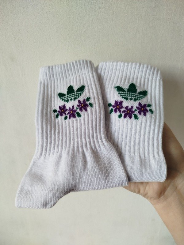 Producto - Tenis adi logo verde flores