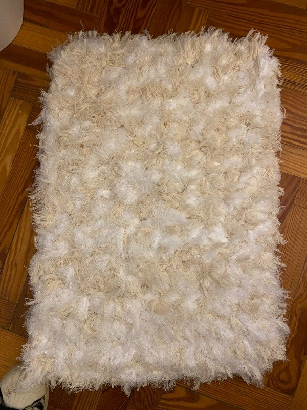 Producto - Alfombra Artesana 40x60cm gaspeada cruda/blanca